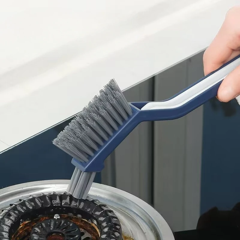 Corner cleaning brush